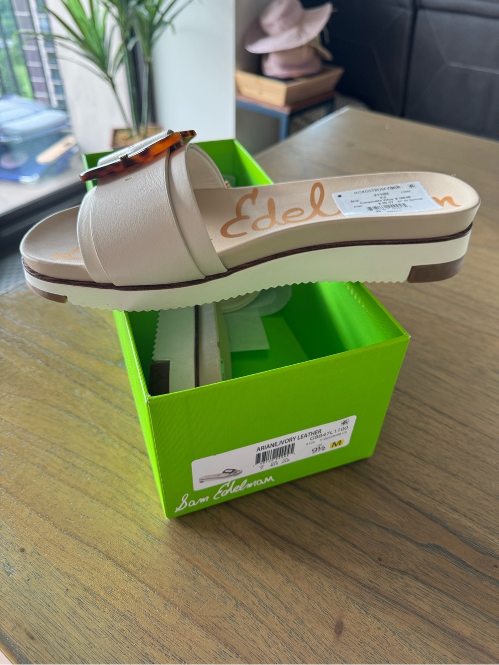 Sam Edelman Ivory Slide Sandal with Tortoiseshell Buckle NIB size 9.5